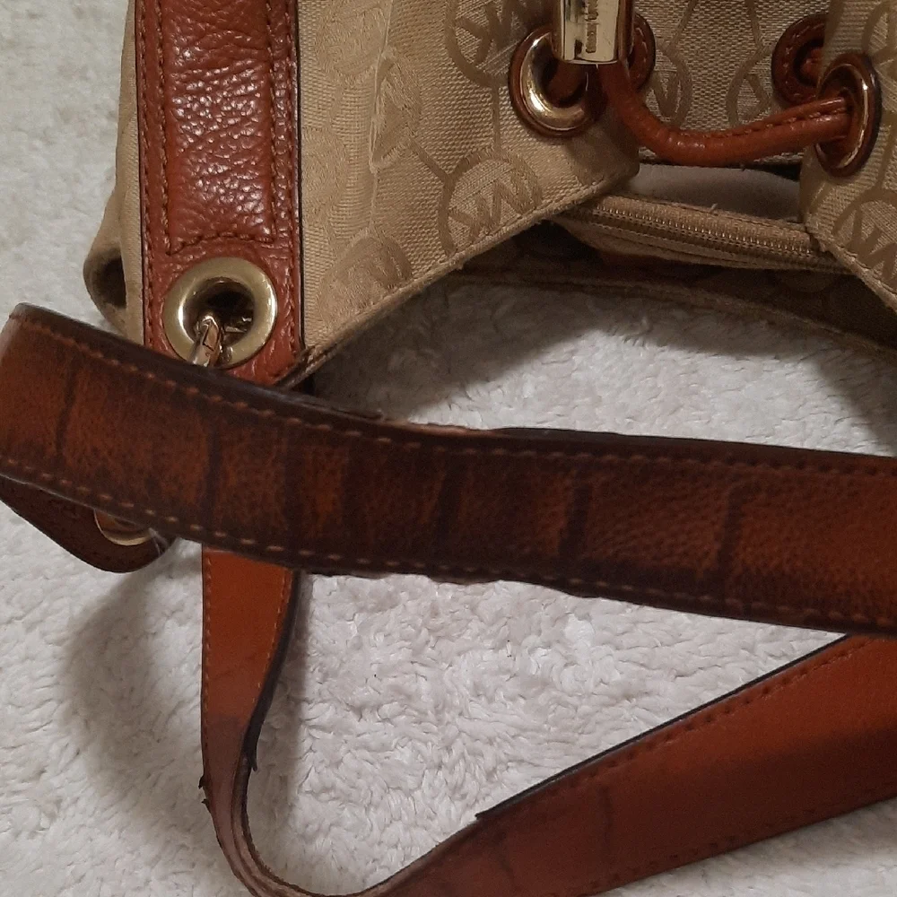 Michael Kors Cream and Brown Shoulder Bag